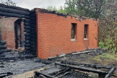 В Рязанской области у 89-летней труженицы тыла сгорел дом - rzn.mk.ru - Москва - Рязанская обл.
