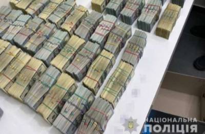 В Днепре полиция изъяла более 3 миллионов долларов наличными «воровского общака» - lenta.ua - Днепр
