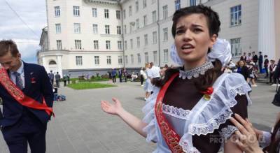 Чебоксарские школьники о Последнем звонке: "Планы большие - поступить в университет, а сегодня - петь и танцевать!" - pg21.ru - Чебоксары