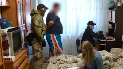 В Киеве задержан фотограф, заставляющий детей делать порноснимки - vesti.ru - Киев