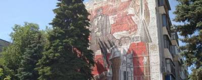 Часть мозаичного панно с Лениным демонтировали на улице Карпинского в Пензе - runews24.ru - Пенза