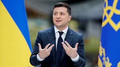 Владимир Зеленский - Денис Пушилин - Сергей Аксенов - Леонид Пасечник - Алексей Данилов - Зеленский продлил санкции против глав Крыма, ДНР, ЛНР и ряда россиян - gazeta.ru - Крым - ДНР - ЛНР - Донецкая обл.