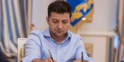 Владимир Зеленский - Сергей Аксенов - Президент Зеленский ввел санкции против более 800 юридических и физических лиц - новости Украины - ТЕЛЕГРАФ - telegraf.com.ua - Крым - Снбо