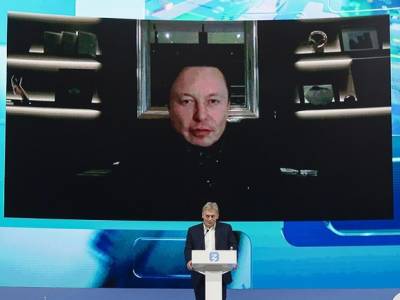 Сергей Кириенко - Илон Маск выступил на прокремлевском мероприятии и пообещал завод Tesla в России — реакция соцсетей - rosbalt.ru