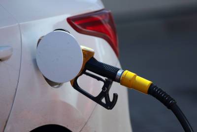 Минэнерго рекомендовало нефтекомпаниям увеличить поставки топлива на биржу - mk.ru