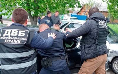 В Черниговской области двух патрульных задержали на взятке - korrespondent.net - Черниговская обл.