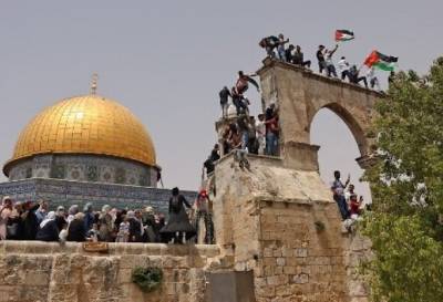 На Храмовой горе снова столкнулись палестинцы и полиция: задержаны более десятка человек - unn.com.ua - Киев - Израиль - Палестина