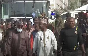 WSJ: Главарь нигерийских террористов «Боко харам» покончил с собой - charter97.org - Нигерия