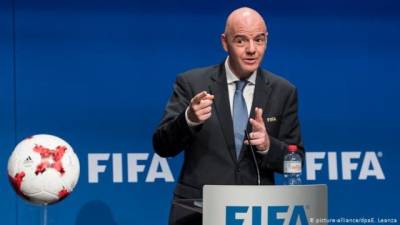 Джанни Инфантино - FIFA рассматривает возможность проведения ЧМ раз в 2 года - mediavektor.org - Саудовская Аравия - Reuters