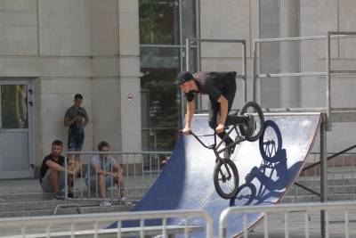 Андрей Бочкарев - Крупный BMX-велодром появится в Дмитровском районе Москвы до конца года - vm.ru - Москва
