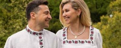 Владимир Зеленский - Андрей Золотарев - Политолог предостерег украинцев от «измерений черепов» после скандала с косовороткой Зеленского - runews24.ru