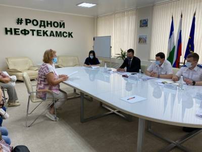 Владимир Ведерников - Жители Нефтекамска пожаловались прокурору на дороги и нарушения прав ребенка-инвалида - bash.news - Башкирия - Нефтекамск