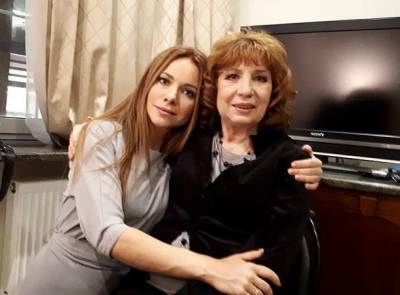Андрей Малахов - 80-летняя Елена Камбурова показала, в каких условиях она живет - bimru.ru - Москва