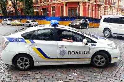 Александр Клименко - В Киеве националисты пошли в атаку на геев под молитвы «за освобождение от грехов» - actualnews.org - Киев