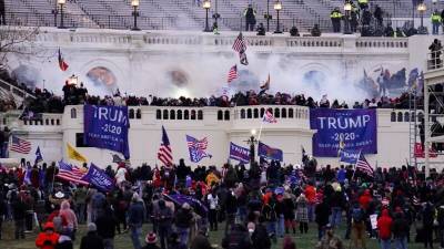 Дональд Трамп - Власти конфисковали $90 000 у человека, торговавшего кадрами беспорядков в Капитолии - golos-ameriki.ru - New York - Юта