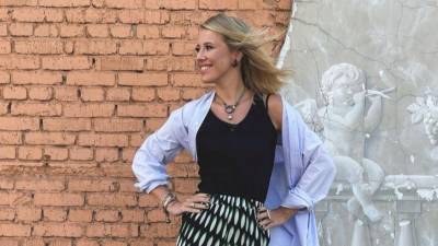 Анастасия Волочкова - Константин Богомолов - Ксения Собчак - Екатерина Варнава - «Круче Волочковой» — Собчак в тельняшке села на шпагат - 5-tv.ru