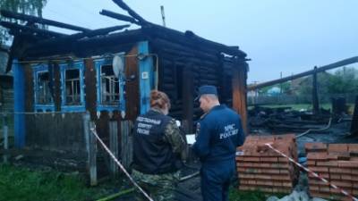В Удмуртии заживо сгорели двое взрослых и четверо детей - bloknot.ru - респ. Удмуртия