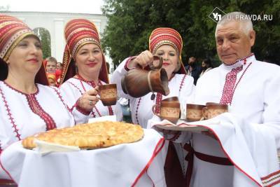 Блины чапат, квас поза и убор пря сюкс. Областной Шумбрат собрал мордву из восьми регионов России - ulpravda.ru - Москва - респ. Татарстан - респ. Чувашия - Нижегородская обл. - Ульяновск - Ульяновская - Самарская обл. - Пензенская обл. - республика Мордовия