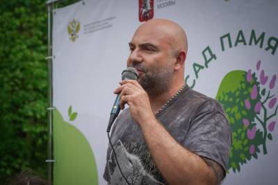 Тимофей Баженов - Журналист Баженов призывает жителей Москвы высаживать деревья в рамках всероссийской акции - vm.ru - Москва