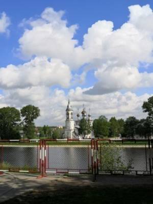 Набережную вдоль реки Вологды оградили забором - vologda-poisk.ru - Вологда