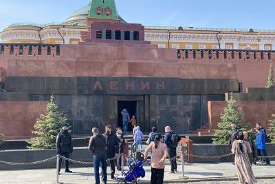 Владимир Ленин - Мавзолей Ленина и Некрополь возле Кремля в Москве закроют для посетителей 23 мая - vm.ru - Москва - Закрытие