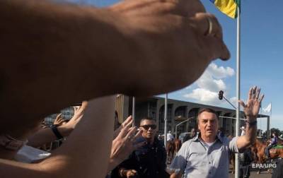 В Бразилии оштрафовали президента за отсутствие маски - korrespondent.net - Бразилия - Brazil