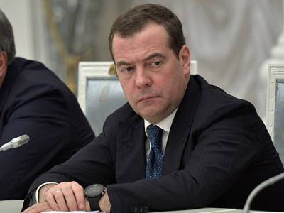Дмитрий Медведев - Медведев объяснил свои слова по поводу обязательной вакцинации от COVID-19 - rosbalt.ru