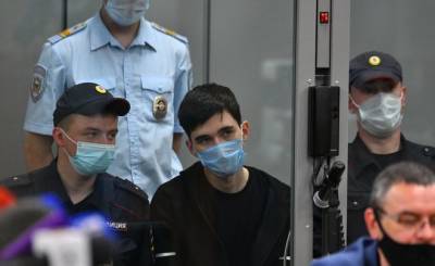 Ильназ Галявиев - Галявиев рассказал о конфликте с одной из учительниц в казанской гимназии, где он устроил стрельбу - realnoevremya.ru - респ. Татарстан - Казань