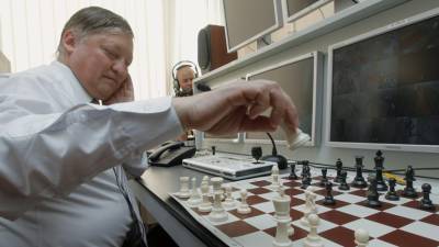 Анатолий Карпов - Карпов объяснил, почему покер стал популярнее шахмат - russian.rt.com