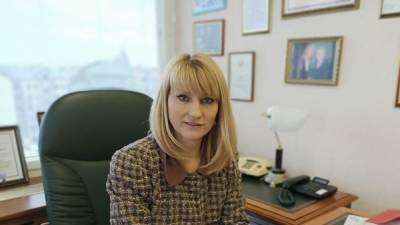 Светлана Журова - Вадим Манукян - Депутат Журова выступила против несанкционированных митингов с привлечением детей - newinform.com - Санкт-Петербург