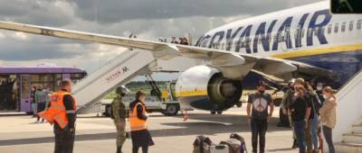 Ryanair: сигнал о бомбе на борту самолета поступил от диспетчеров из Минска - w-n.com.ua - Вильнюс - Минск