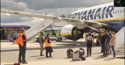 В Минске принудительно посадили самолет Ryanair и задержали основателя NEXTA Протасевича - delo.ua - Вильнюс - Минск