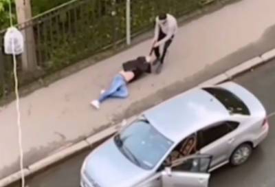 В Петербурге таксист жестко высадил упрямого пассажира из салона автомобиля - online47.ru - Санкт-Петербург