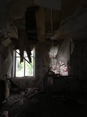 Житель Удмуртии показал, как живет в доме в обрушенным потолком - gorodglazov.com - респ. Удмуртия