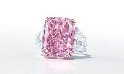 Пурпурно-розовый бриллиант «Сакура» продали на торгах Christie's за $29 млн - capital.ua - Гонконг