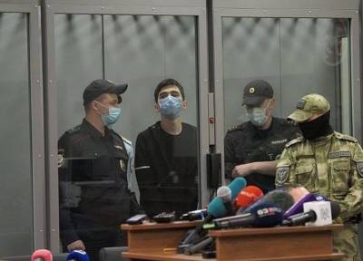 Ильназ Галявиев - «Казанский стрелок» заявил о конфликте с одним из педагогов школы № 175 - province.ru - Казань