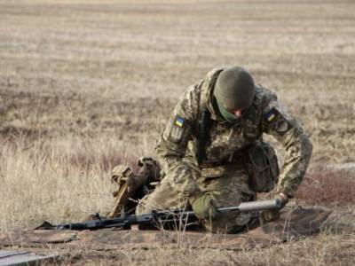 В зоне ООС ранили украинского военного - lenta.ua - Светлодарск - Донбасс