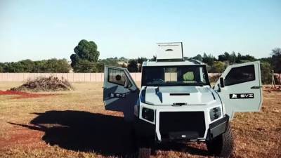 Внедорожник Toyota Land Cruiser превратили в броневик - iz.ru - Израиль - Юар