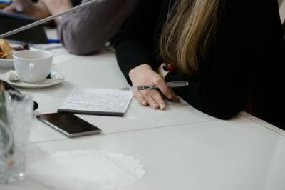 В Екатеринбурге цыгане обворовали пенсионерку, представившись соцработниками - nakanune.ru - Екатеринбург
