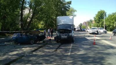 В Челябинске в ДТП с участием четырех автомобилей погибли два человека - znak.com - Челябинск