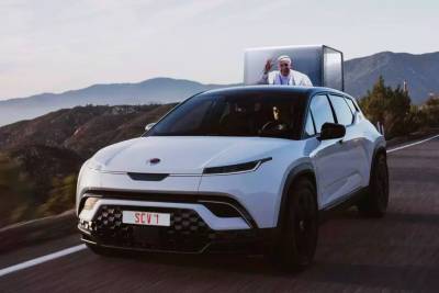 Франциск - Следующим автомобилем Папы Римского будет американский электрокар - bin.ua - Ватикан