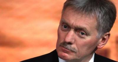 Дмитрий Песков - В Кремле нет данных о задержании россиянки после посадки борта Ryanair - ren.tv - Вильнюс - Минск