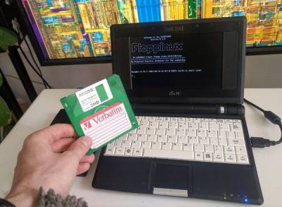 Выпущен полноценный Linux со свежим ПО, умещающийся на дискете - cnews.ru