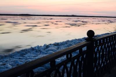 Начало речной навигации в направлении Николаевска-на-Амуре впервые отложено из-за скопления льда в порту города назначения - interfax-russia.ru - Хабаровский край - Хабаровск