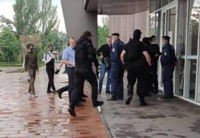ГФС проводит обыски в Криворожском горсовете - facenews.ua - Кривой Рог
