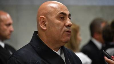 Иосиф Пригожин - «Куда артиста ни целуй…» — Пригожин жестко высказался о неблагодарных музыкантах - 5-tv.ru