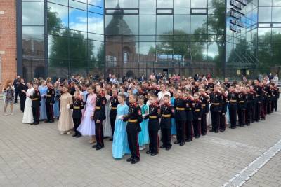 Петр I - В Туле в духе петровских ассамблей прошли балы суворовского военного училища - tula.mk.ru - Тула - Тульская обл.
