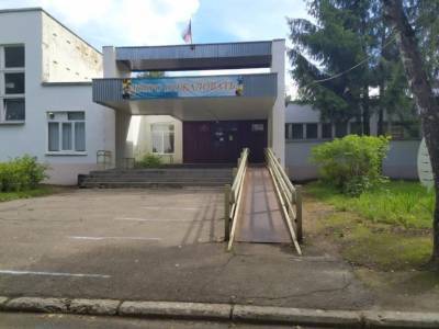 Схватил ребенка за шею. Возбуждены уголовные дела по факту ЧП в школе Смоленска - rabochy-put.ru - Смоленск - Смоленская обл.