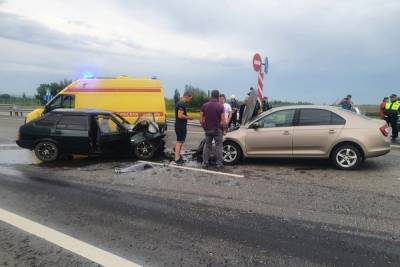 Под Новочеркасском в массовом ДТП пострадали три человека - rostov.mk.ru - Новочеркасск