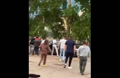 Устроили суд Линча: толпа едва не растерзала пьяного водителя, задавившего четырех человек под Кировом - bloknot.ru - Кировская обл. - Киров